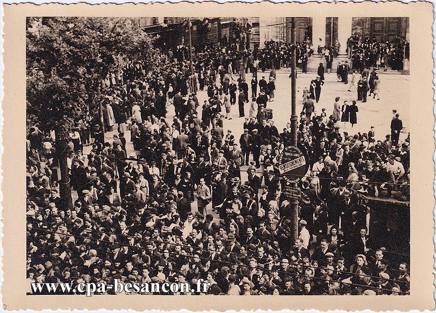Libération de Besançon - 8 septembre 1944 - Place du 4 Septembre.